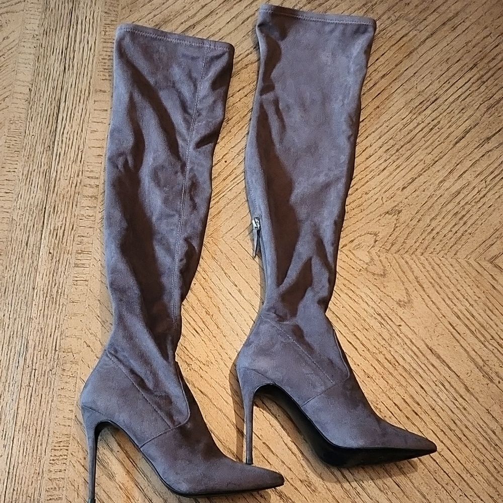 Steve Madden gray Suede high boots size 7